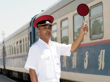 Национальный железнодорожный перевозчик Узбекистана устранял конкурентов в продаже билетов 