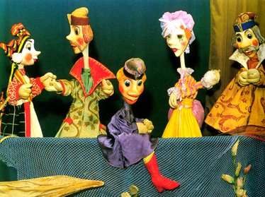 Сурхандарьинский областной кукольный театр представляет новые спектакли 