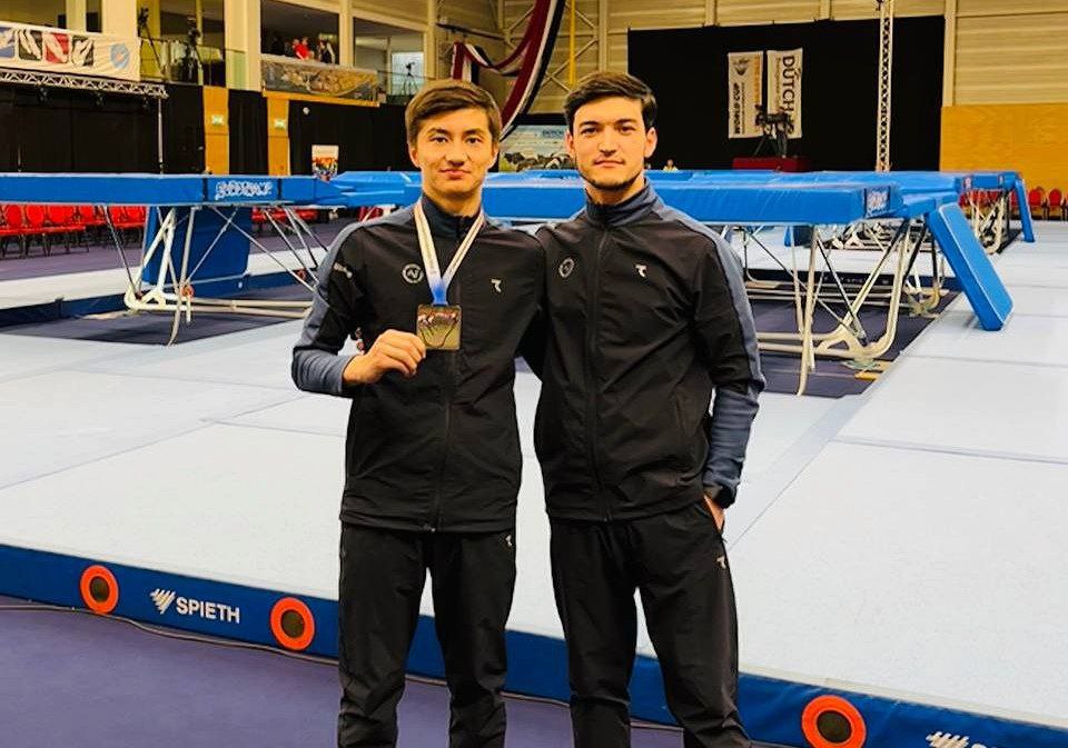 Узбекистанец завоевал "серебро" на Кубке мира по прыжкам на батуте 