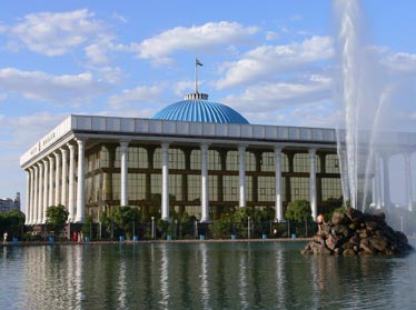 В этом году Узбекистан направит на реализацию социальных проектов 8,2 млрд. сумов