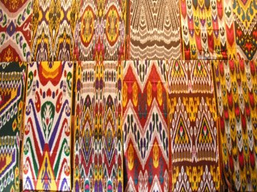 В Узбекистане разработали ткань скупых: верхняя поверхность изготовлена из дорогостоящего шелка, нижняя – дешевого х/б