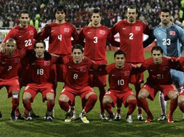 Турецкие футболисты испугались ташкентской жары 