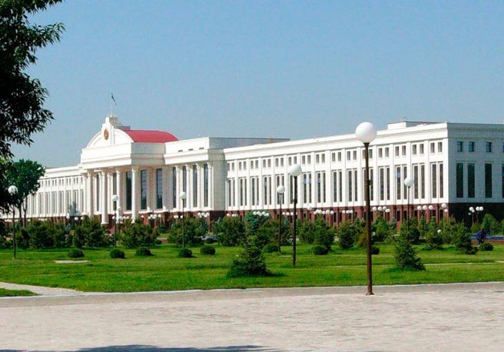 Завтра парламент утвердит временную кандидатуру на пост президента Узбекистана 