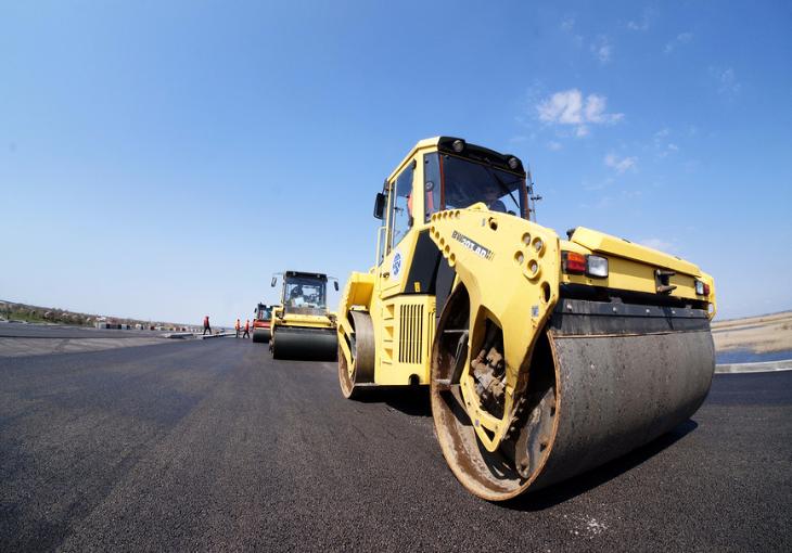 В этом году в Узбекистане на строительстве и реконструкции дорог освоят 1,7 трлн сумов