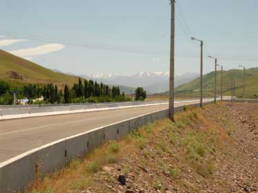 Республиканский дорожный фонд Узбекистана в 2012 году направит $360 млн. на строительство и реконструкцию дорог и мостов 