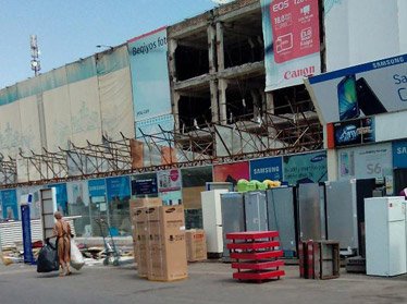 Торговые ряды рынка «Малика» переедут в бывшее здание фабрики