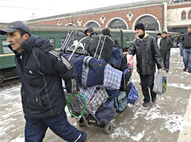 С 1 января 2015 года гражданам Узбекистана облегчат трудоустройство в России 