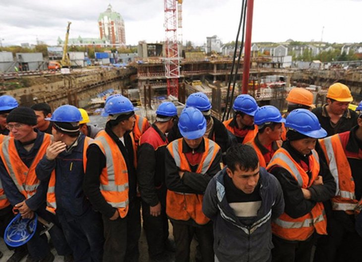 МВД РФ подготовило закон о депортации работающих без контракта мигрантов