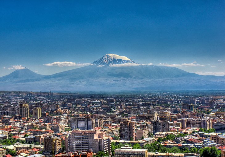 В центре Еревана прогремел взрыв
