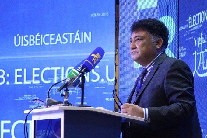 Узбекское ТВ продолжает трясти: Бабур Алиханов снят с должности главы НТРК