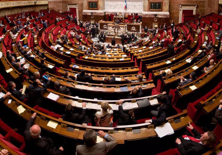Французский парламент первым в ЕС проголосовал за отмену санкций против России