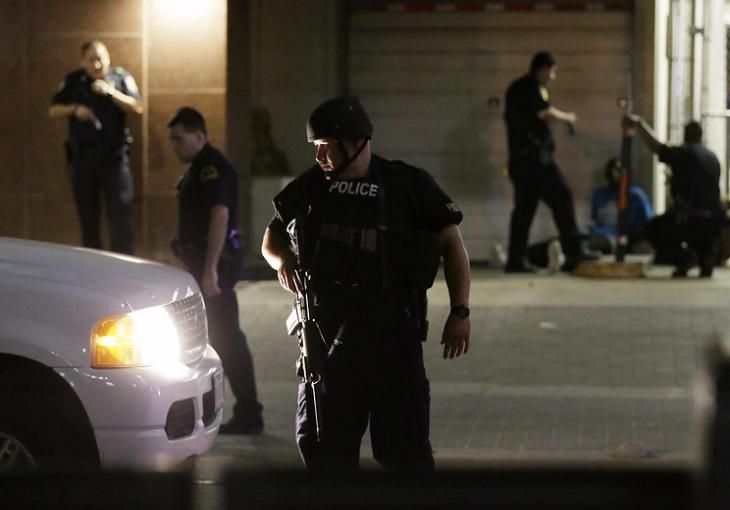 В Далласе во время протестов застрелены четверо полицейских