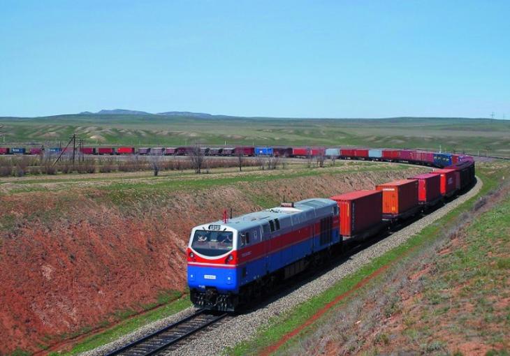 Первый грузовой поезд, отправленный из КНР по новому «Шелковому пути», прибыл в Иран