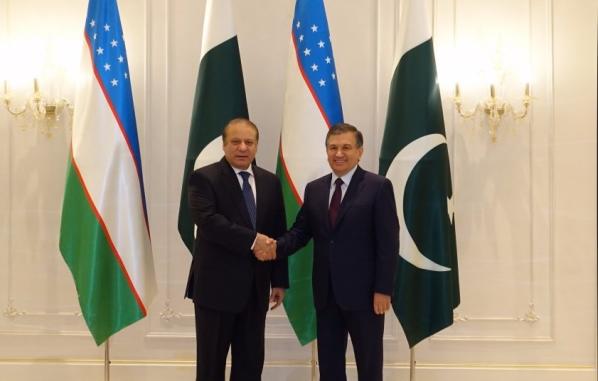 Шавкат Мирзиёев встретился с премьер-министром Пакистана