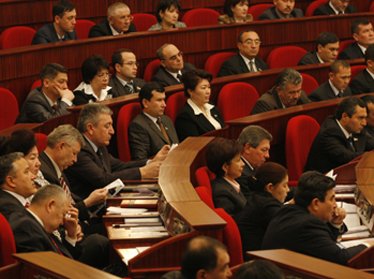 Партии в Узбекистане переформатируют 