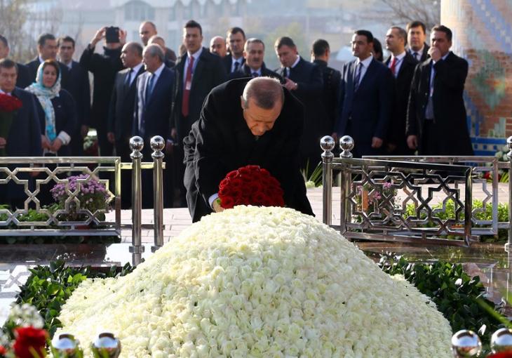 Эрдоган почтил память Ислама Каримова 