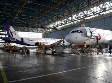 В Ташкенте проходит техническое обслуживание самолет российской авиакомпании 