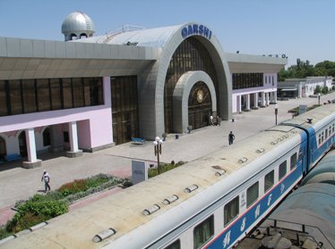Узбекские железнодорожники планируют построить дорогу в Иран  