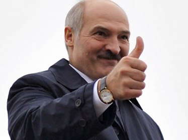 Александр Лукашенко поздравил Каримова с победой на выборах  