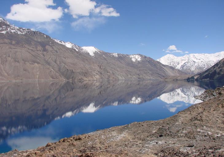 Сейсмологи Таджикистана: эпицентр сильного землетрясения располагался в 20 км от озера Сарез