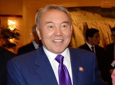 Нурсултан Назарбаев поздравил Каримова с переизбранием на пост главы Узбекистана 