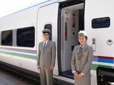 В 2013 году услугами узбекских железных дорог воспользовались 18,5 млн. пассажиров
