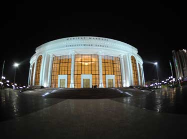 Президент Узбекистана Ислам Каримов ознакомился с «Центром просвещения», в котором расположены Дворец симпозиумов и Национальная библиотека Узбекистана