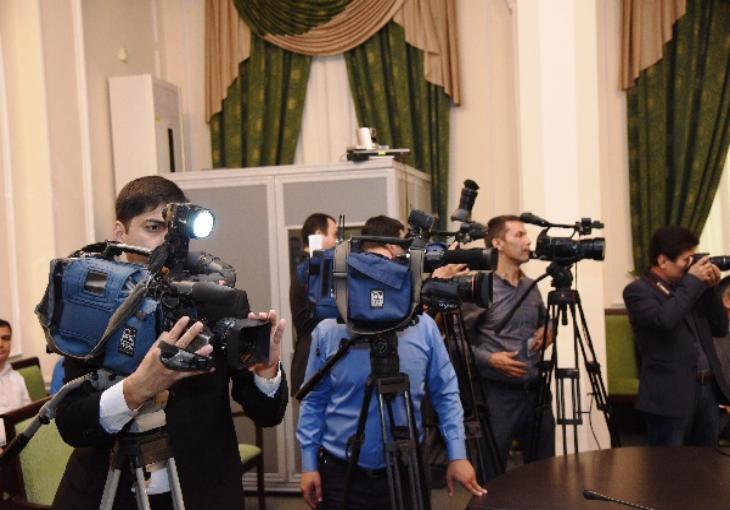 На выборы президента в Узбекистане аккредитовали 1,3 тысяч журналистов
