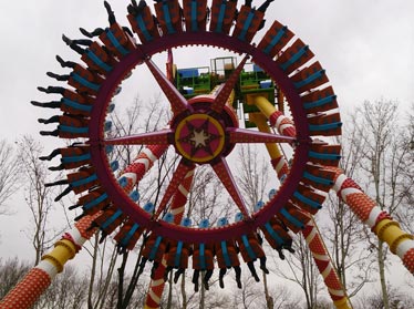 В Ташкенте откроется первый в стране парк развлечений с монорельсом и самым большим колесом обозрения (фото)