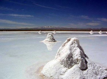 Лечебные свойства узбекского соленого озера Каладжик не уступают Мертвому морю в Израиле