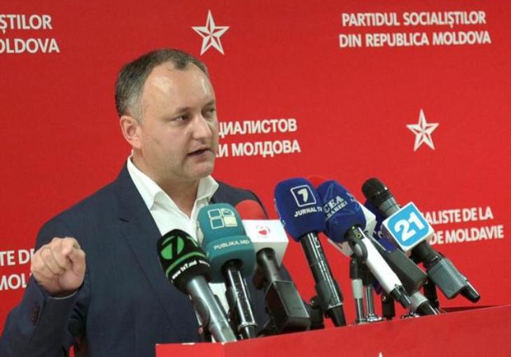 Мирзиеев поздравил избранного президента Молдовы