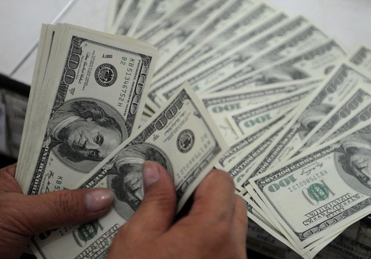 Узбекистан откроет продажу наличных долларов через несколько месяцев