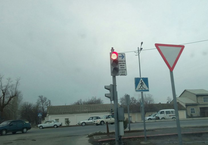 В Узбекистане поворот на красный будет разрешен?