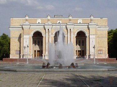 В Узбекистане разрабатывается госпрограмма поддержки театров 