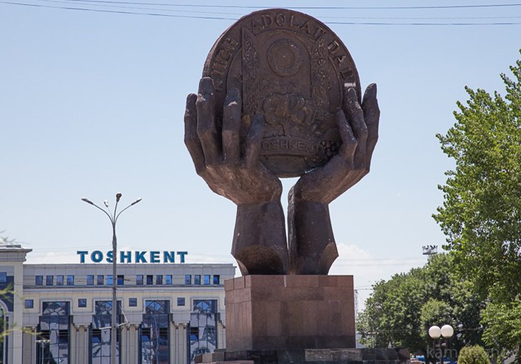 На привокзальную площадь Ташкента вернут памятник Бердаху