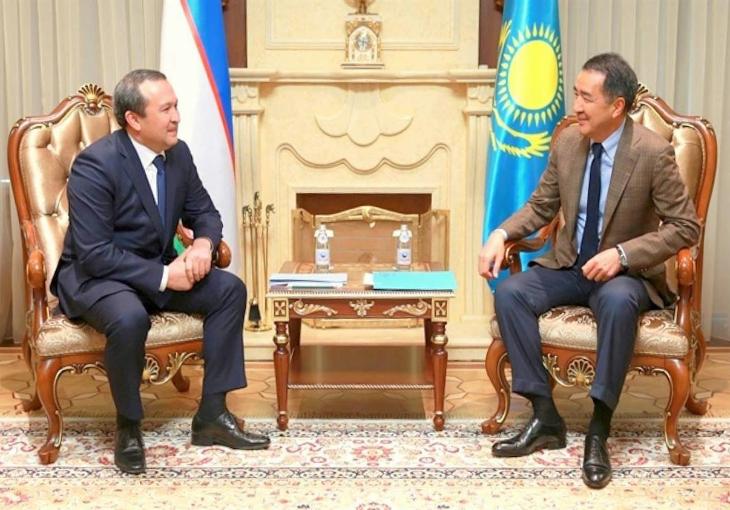 Розукулов и Сагинтаев обсудили расширение сотрудничества между Узбекистаном и Казахстаном