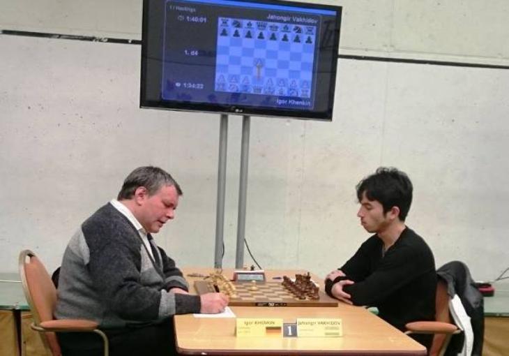 Жахонгир Вахидов занял первое место на шахматном турнире в Англии