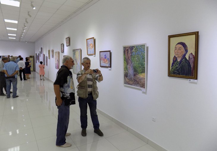 Три в одном: в Ташкенте открылась выставка «Ветер родного края» (фото)