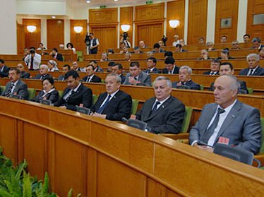 Сенаторы Узбекистана определили перечень лиц, имеющих право на получение постоянной прописки в Ташкенте и Ташкентской области 