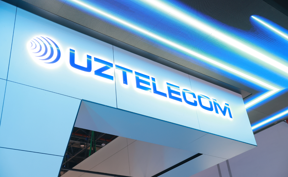 UZTELECOM первым в СНГ продемонстрировал U6G (5G-Advanced) со скоростью 10,16 Гбит/с на ICTWEEK 2025