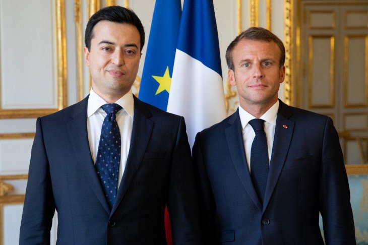 Посол Узбекистана вручил верительные грамоты президенту Франции