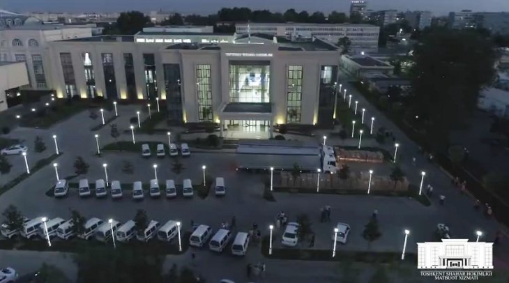 Ташкентские больницы в экстренном порядке дооснащают аппаратами ИВЛ и машинами скорой помощи. Видео  