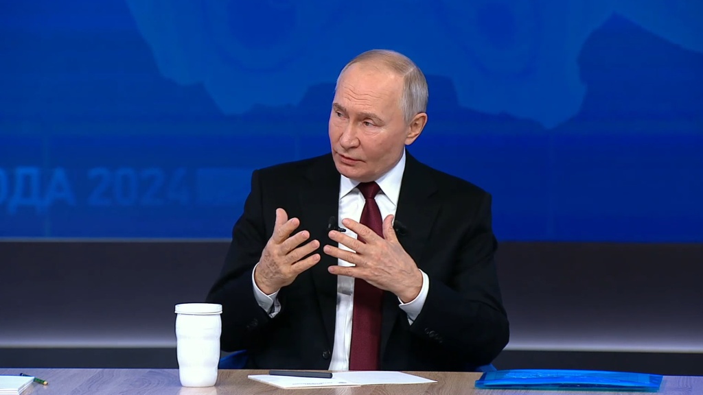 Российская система ПВО дала сбой. Путин впервые подробно прокомментировал крушение самолета AZAL в Казахастане