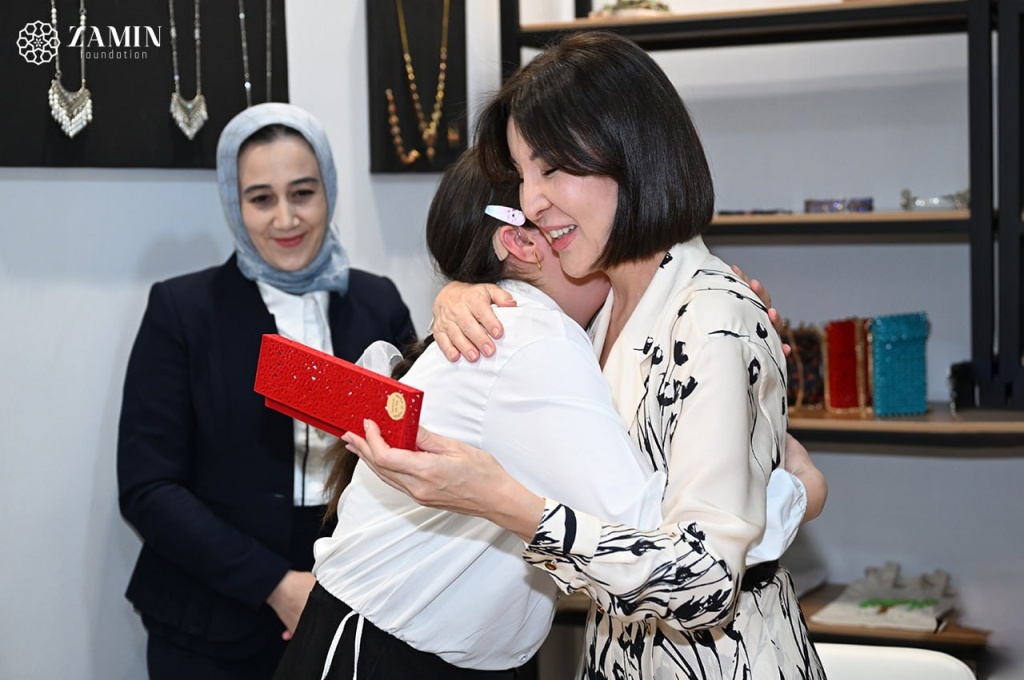 Зироат Мирзиёева проверила, как в Хорезме учат детей с особыми потребностями