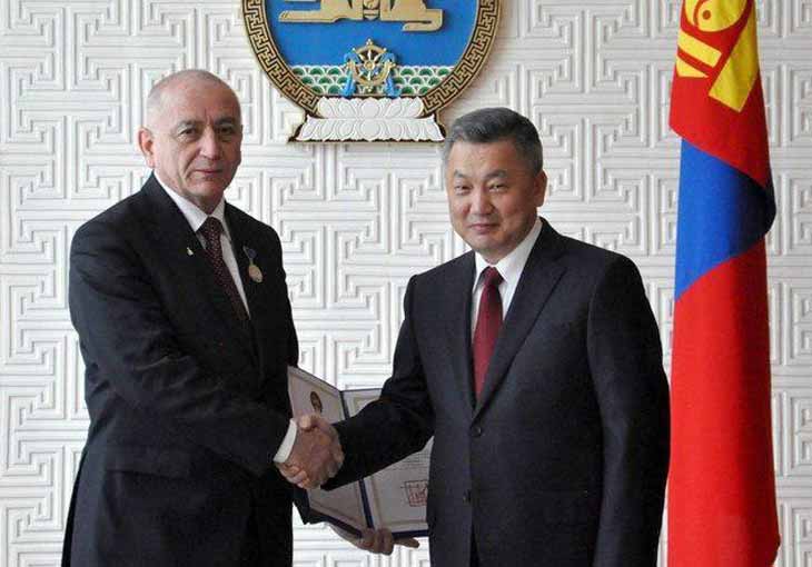 Глава консульства Монголии в Узбекистане награжден медалью «Дружба»
