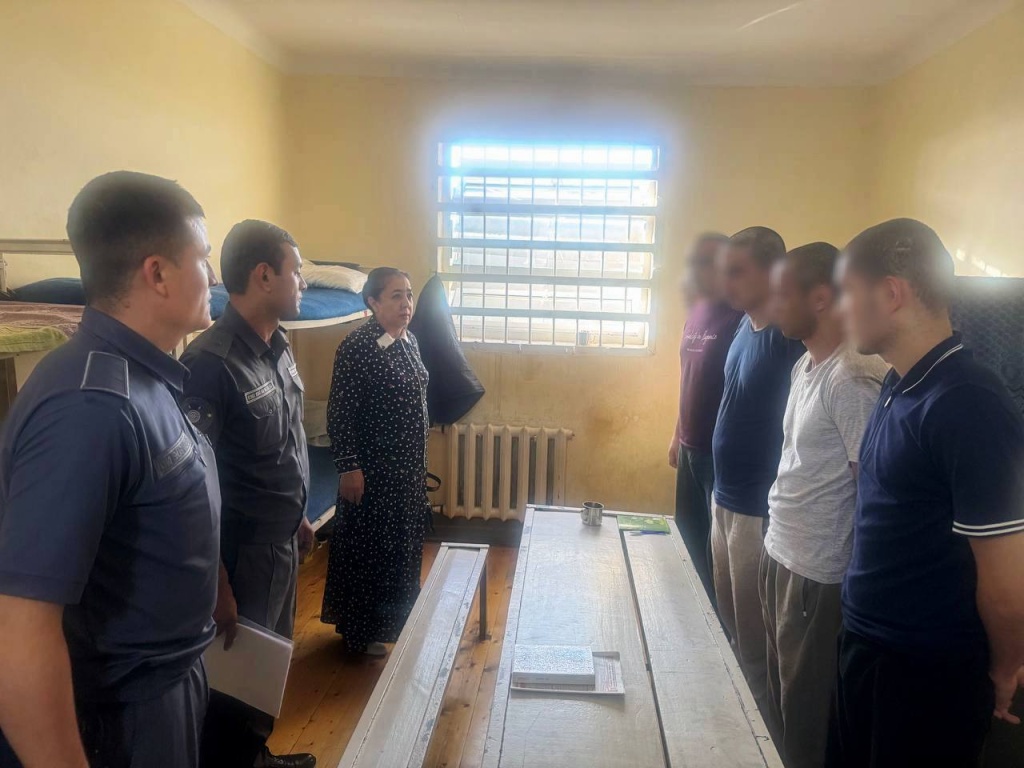 Следователи проверят сотрудников бухарского СИЗО после жалоб