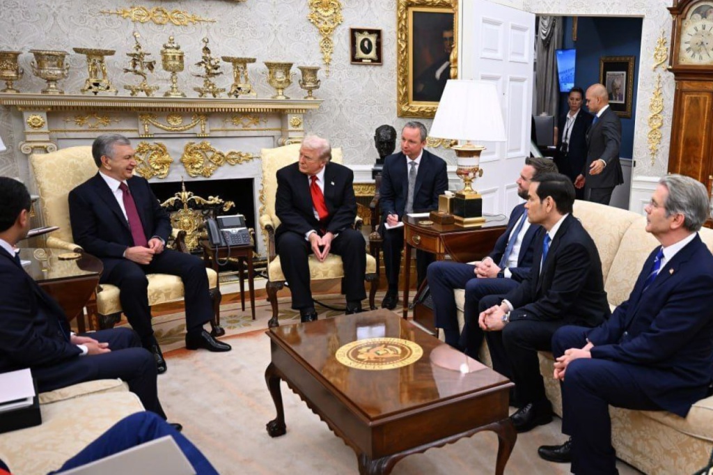 Мирзиёев провел переговоры с Трампом в Овальном кабинете