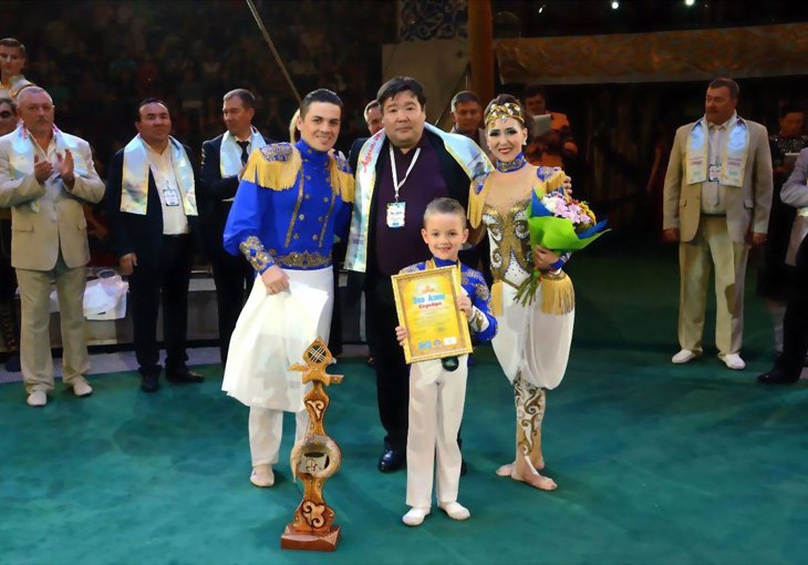 Узбекские циркачи завоевали «серебро» на Международном фестивале «Эхо Азии» (фото)