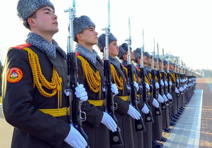 В Ташкентском доме фотографии открыта выставка, посвященная Дню защитников Родины 