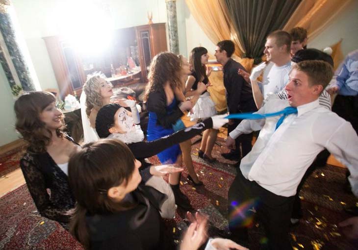 Хоким Самаркандской области: руководители и первые лица области сами проводят помпезные свадьбы 